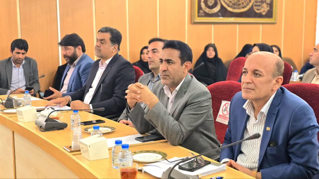 استاندار کهگیلویه و بویراحمد: حمایت از تولید و سرمایه گذاری تکلیف شرعی است / جذب ۱۴۰۰ میلیارد تومان اعتبار در حوزه راه و شهرسازی /کاهش ۶۰ درصدی فوتیهای رانندگی در نوروز ۱۴۰۴